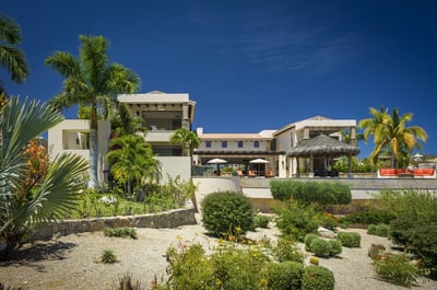 Luxury Villa Photo #26