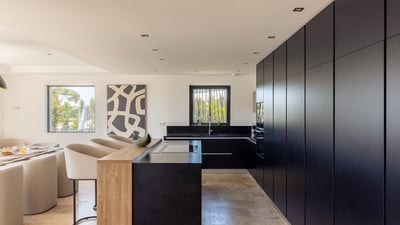 Luxury Villa Photo #11