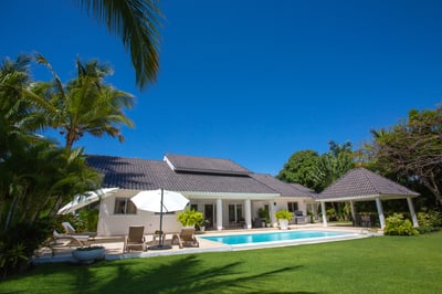 Luxury Villa Photo #3