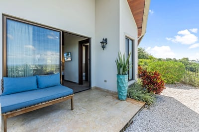 Luxury Villa Photo #8