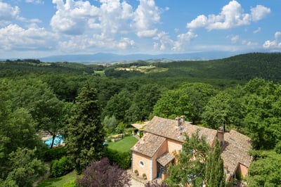 Luxury Villa Photo #4