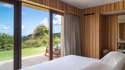 Bedroom 9: Located on the garden level. King size bed, air conditioning, HD-TV, Dish Netwo