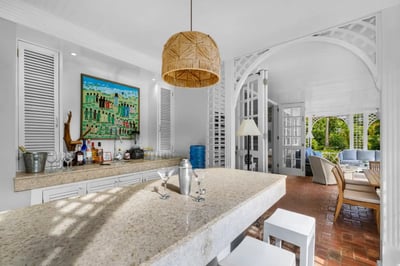 Luxury Villa Photo #18