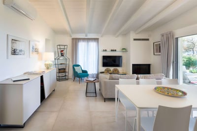Luxury Villa Photo #24