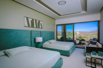 Luxury Villa Photo #33