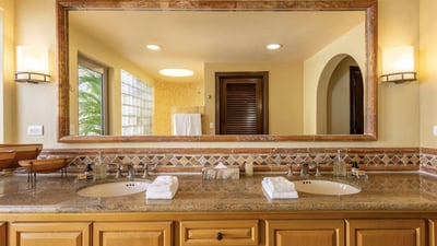 Luxury Villa Photo #40