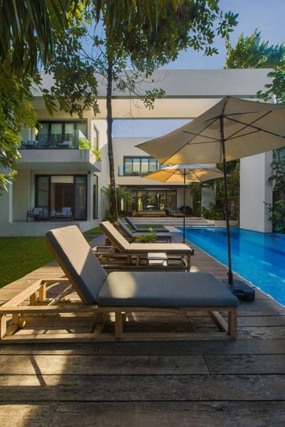 Luxury Villa Photo #3