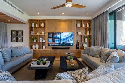 Luxury Villa Photo #17