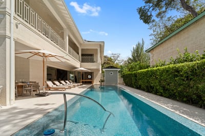 Luxury Villa Photo #6