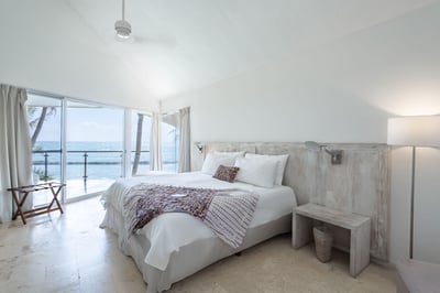 Luxury Villa Photo #16