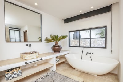 Luxury Villa Photo #44
