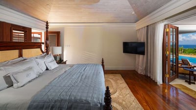 Luxury Villa Photo #10
