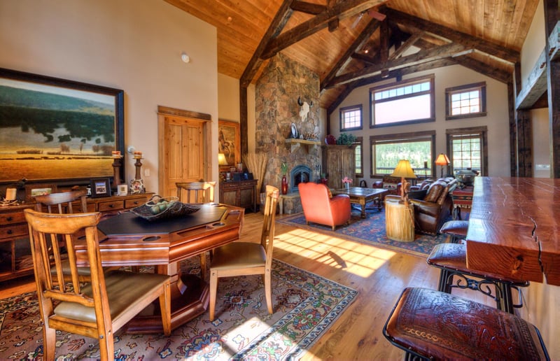 Antler Ridge Lodge