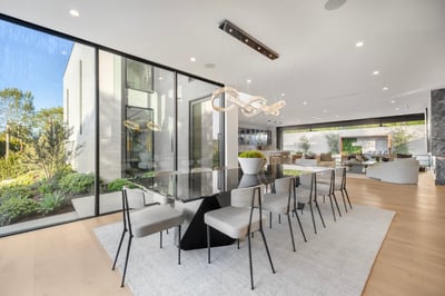 Luxury Villa Photo #30
