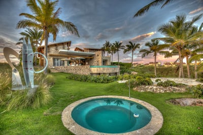 Luxury Villa Photo #7