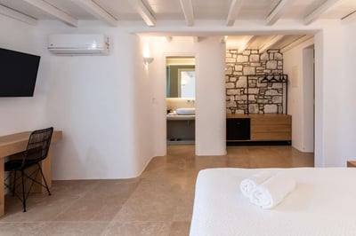 Luxury Villa Photo #44