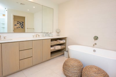 Luxury Villa Photo #6