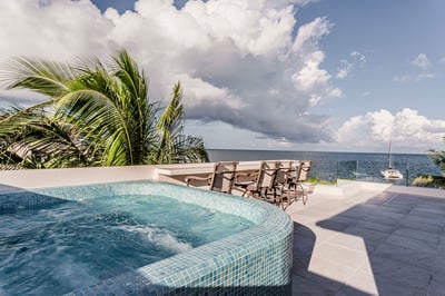 Luxury Villa Photo #57