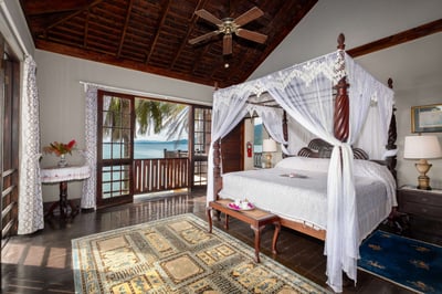 Luxury Villa Photo #22