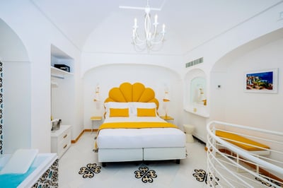 Luxury Villa Photo #28