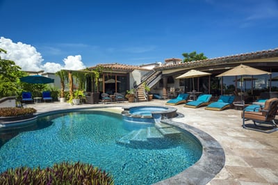 Luxury Villa Photo #3