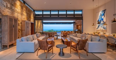 Luxury Villa Photo #22