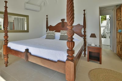 Luxury Villa Photo #33