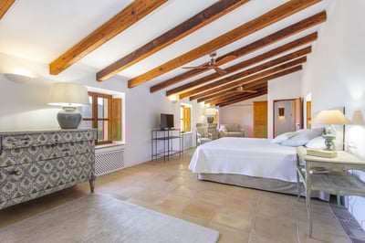 Luxury Villa Photo #50