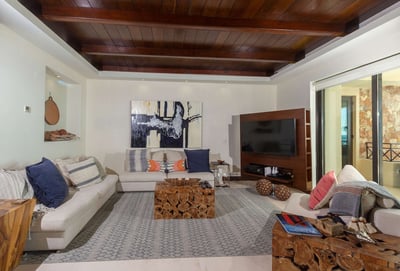 Luxury Villa Photo #10