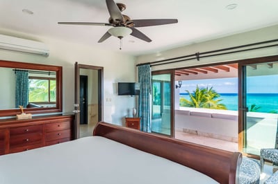 Luxury Villa Photo #51