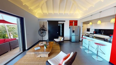 Luxury Villa Photo #32