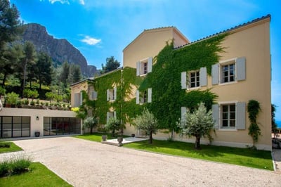 Luxury Villa Photo #10
