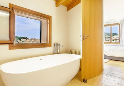 Luxury Villa Photo #25