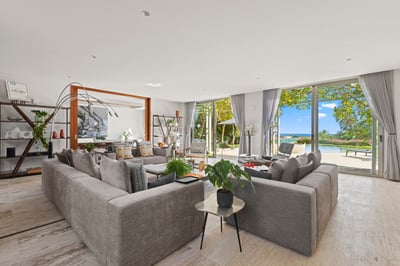 Luxury Villa Photo #15