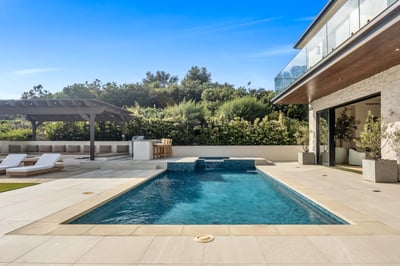 Luxury Villa Photo #16