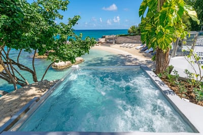 Luxury Villa Photo #5