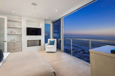 Luxury Villa Photo #15