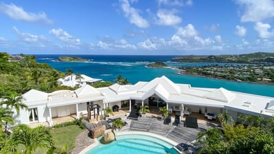 Luxury Villa Photo #3