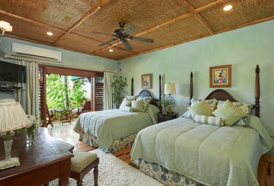 Luxury Villa Photo #25