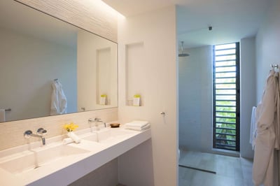 Luxury Villa Photo #30