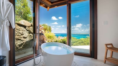 Luxury Villa Photo #25