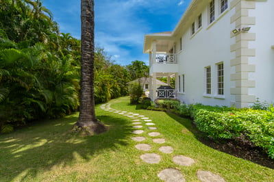 Luxury Villa Photo #12