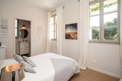 Luxury Villa Photo #35