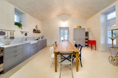 Luxury Villa Photo #24
