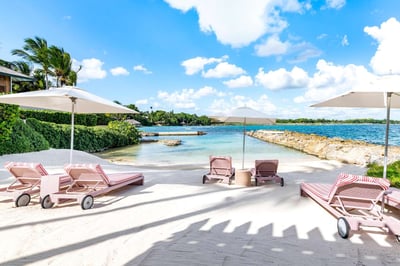 Luxury Villa Photo #9