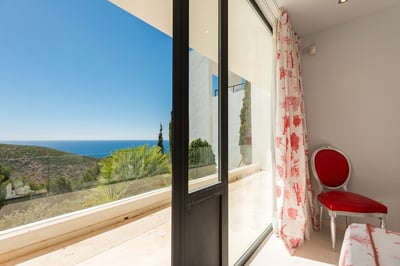 Luxury Villa Photo #23