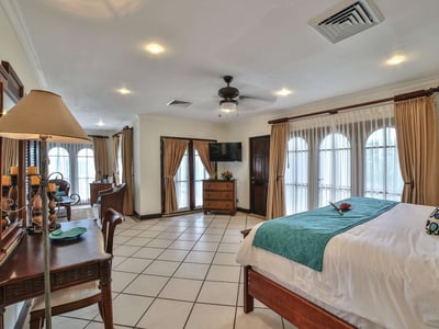 Master Bedroom #6: King-sized comfort + room for one more!