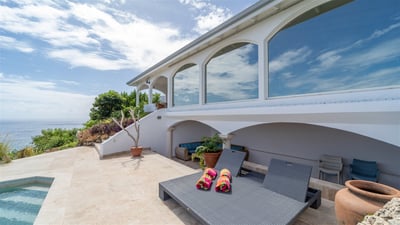 Outdoor Lounge: Next to pool, nice outdoor lounge area. 