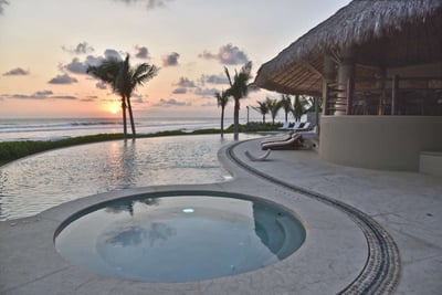 Luxury Villa Photo #5