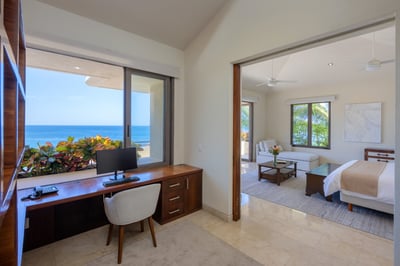 Luxury Villa Photo #23